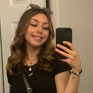 Meet your Posher, Maria